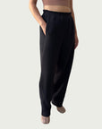 Organic Contoured Cotton Arc Pant in Black