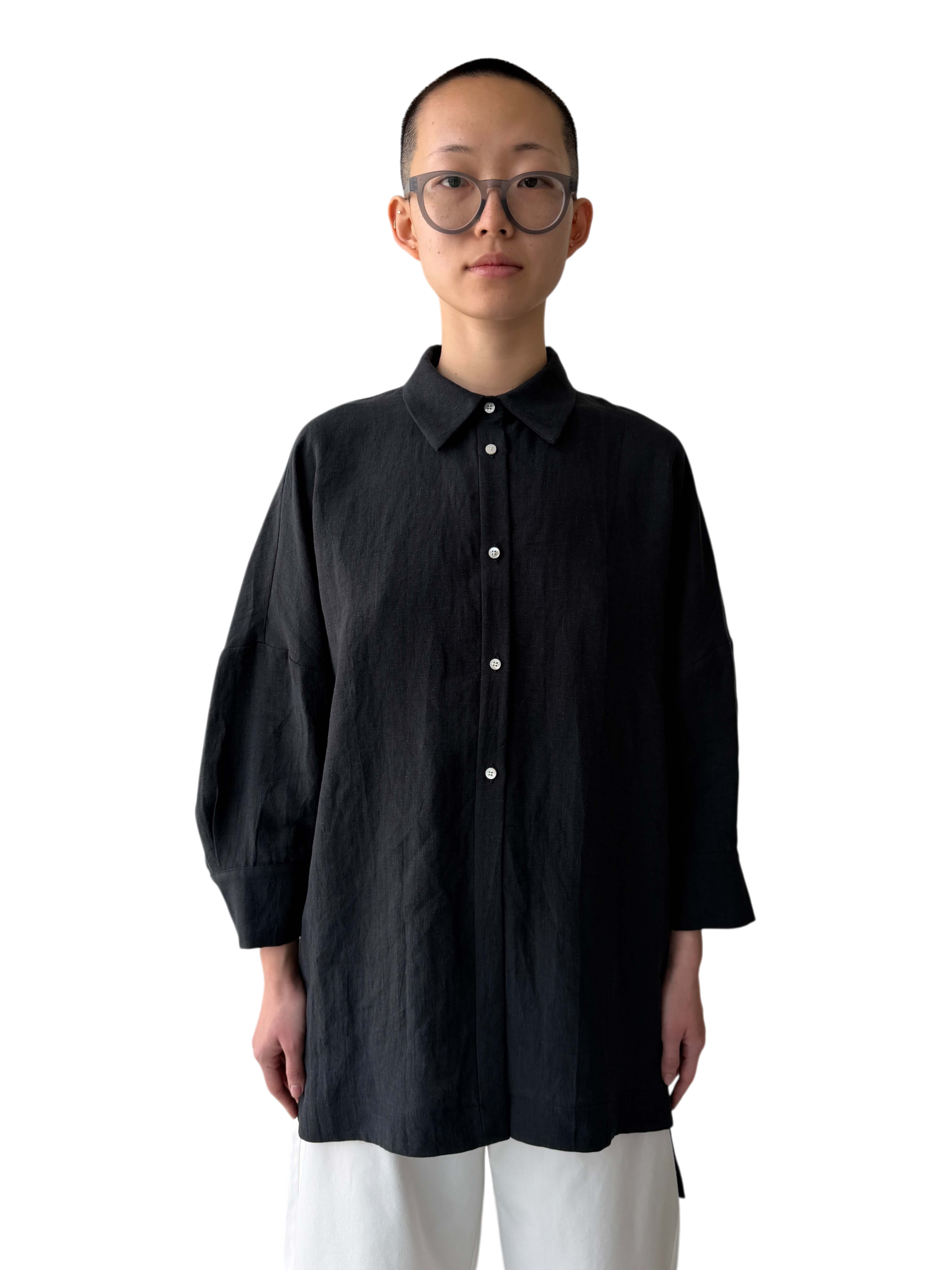 Linen Sunshade in Brushed Black