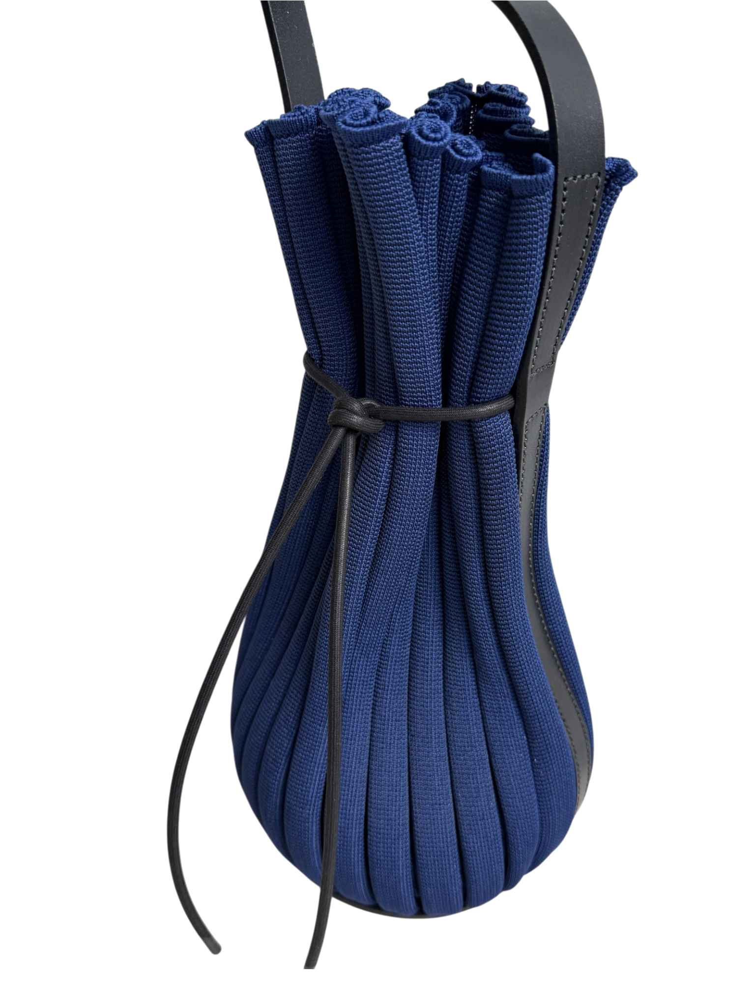 Exhale Supernova Crossbody Cub in Ink Blue + Black