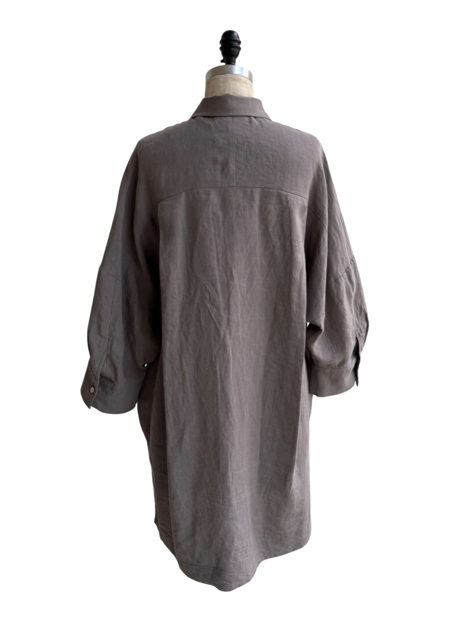 Linen Sunshade in Grey, Medium – OG Price $375