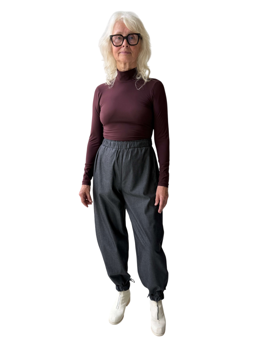 Technical Mock Neck Top in Burgundy