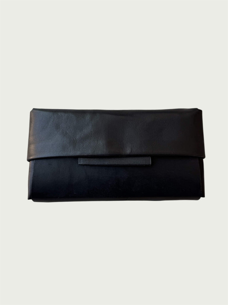Pleated Wallet in Wildgrain Leather | Minimalist Full-Grain