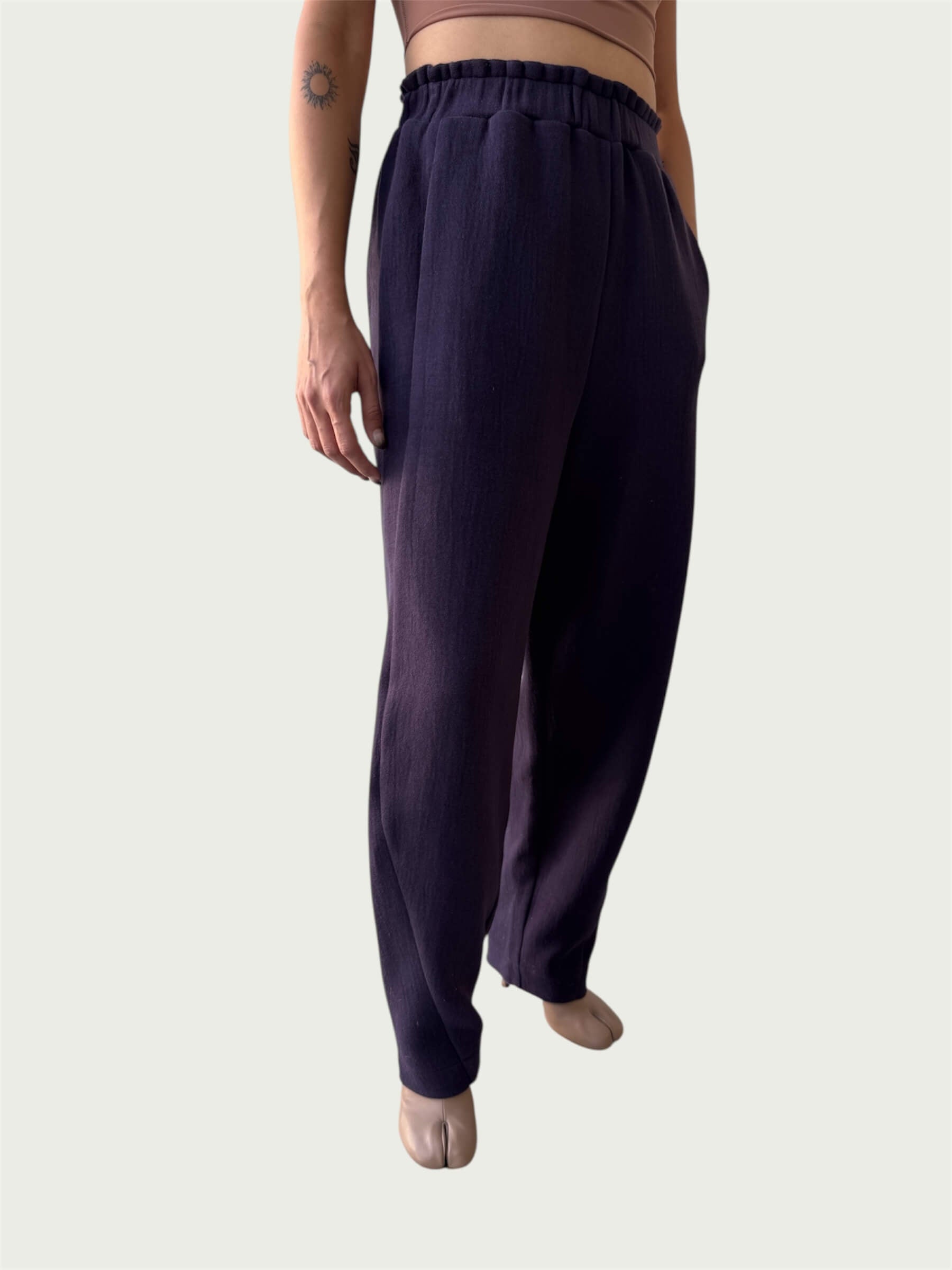 Organic Contoured Cotton Arc Pant in Evening Violet