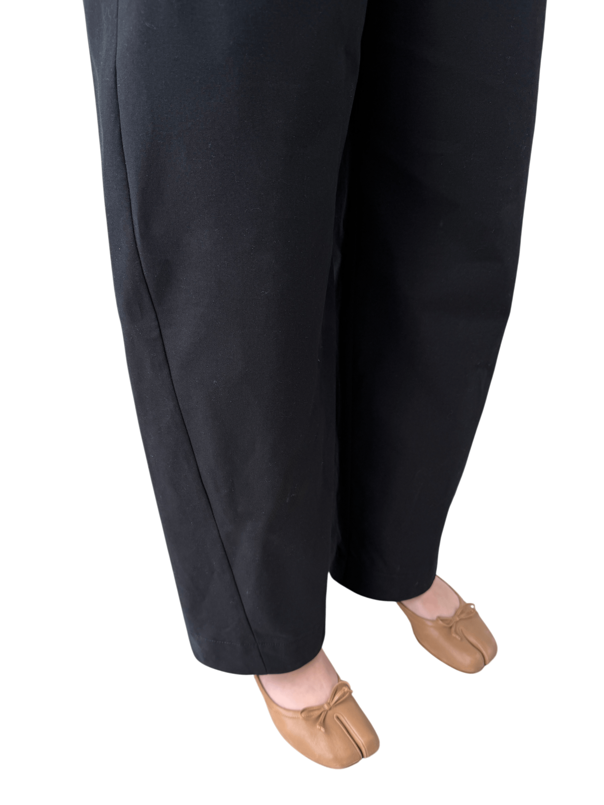 Cotton Contoured Wide-Leg Trouser in Brushed Black