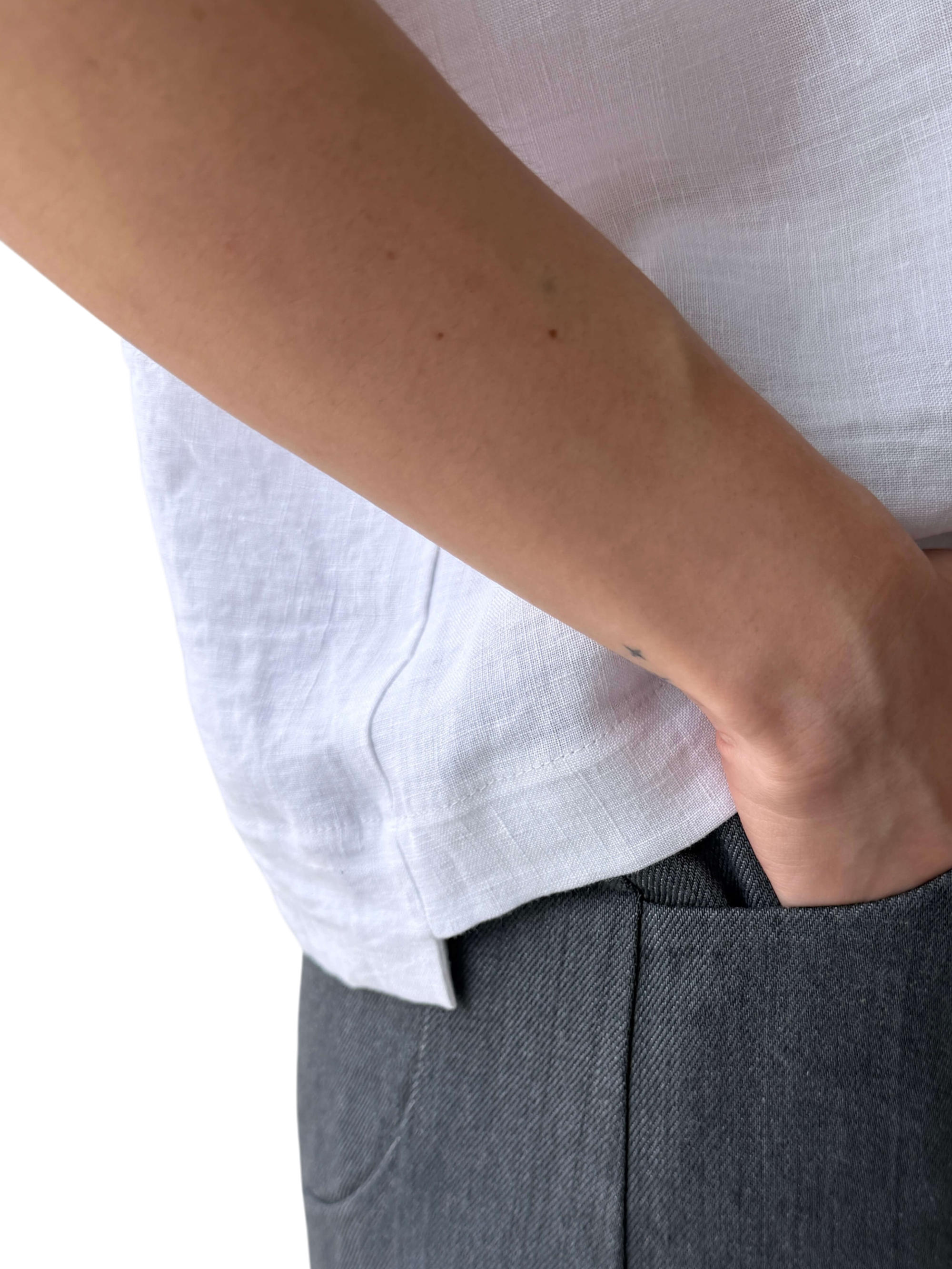 Linen Deep V in Salt